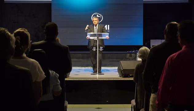 Pastor Carlos Eduardo